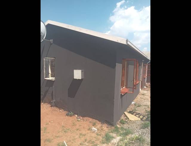 3 BEDROOM HOUSE FOR SALE IN PROTEA GLEN EXT